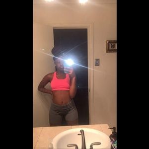 Meet your Posher, Kenyon